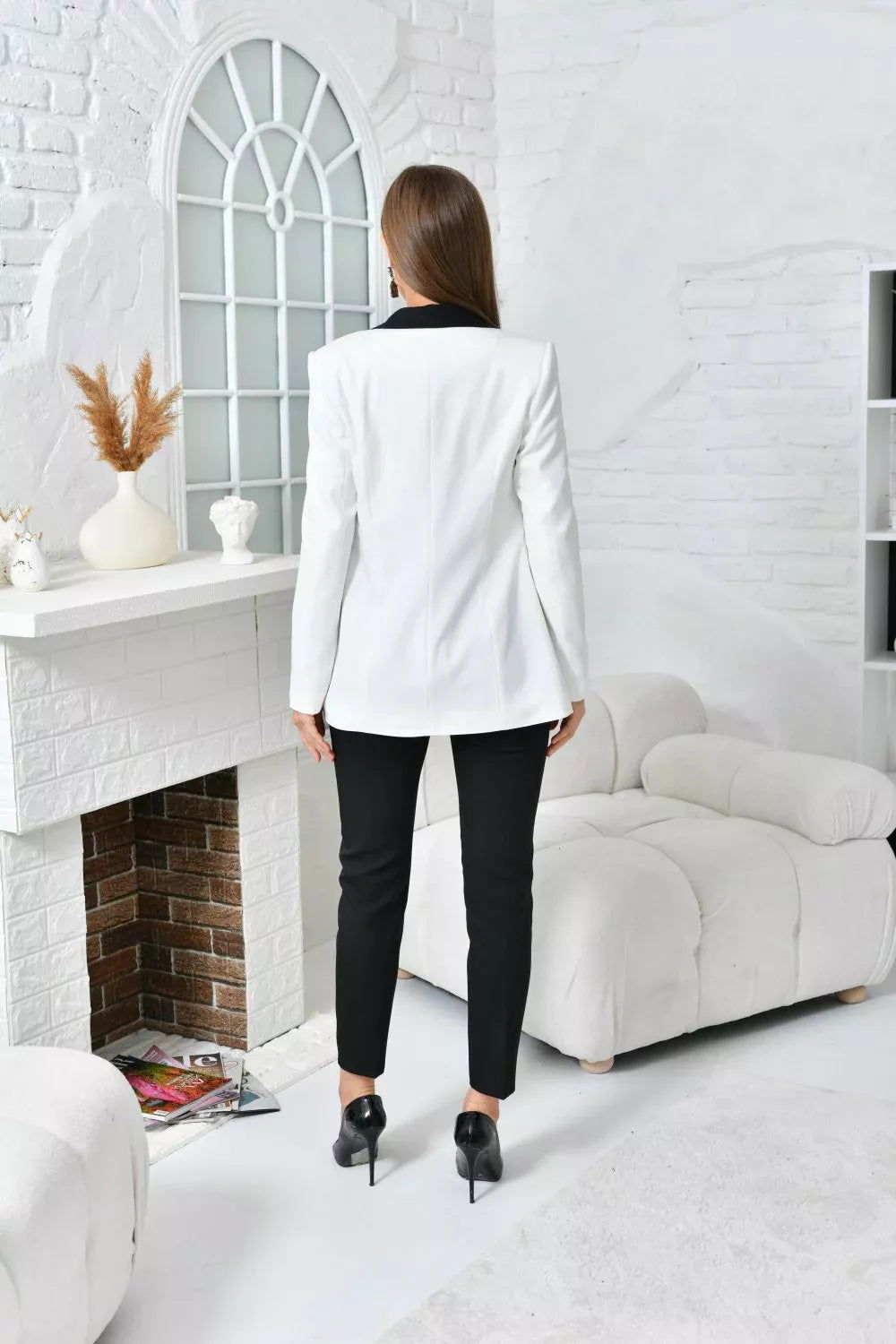 Asymmetric Collar Suit White-Black 