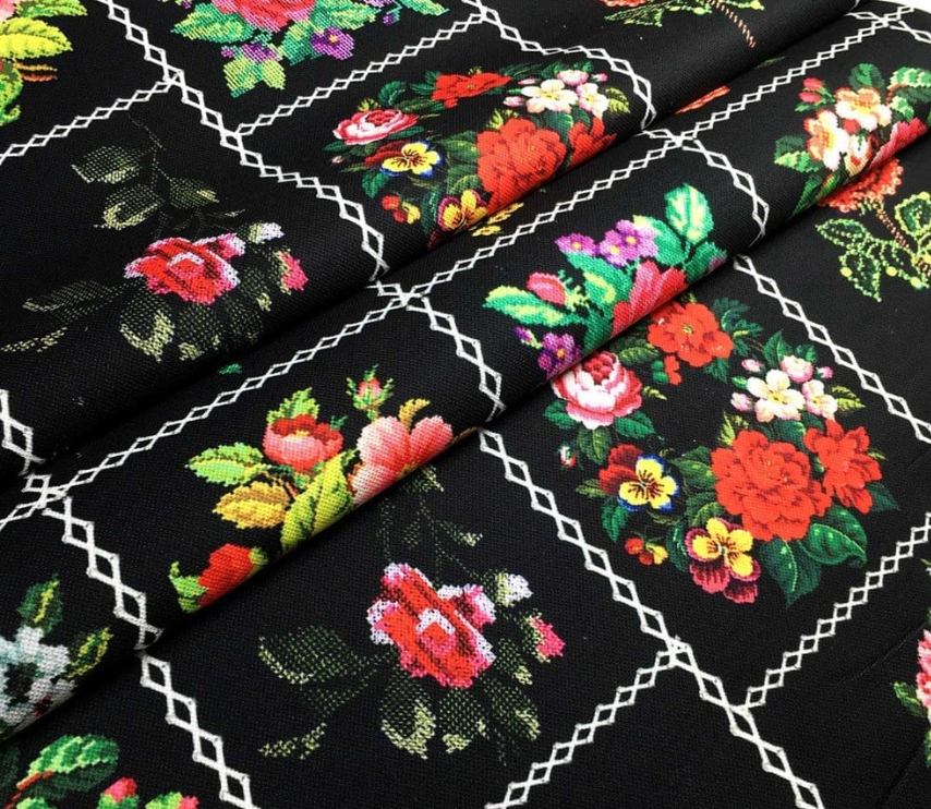 Black Background Cross-Stitch Flower Fabric SCB-426 