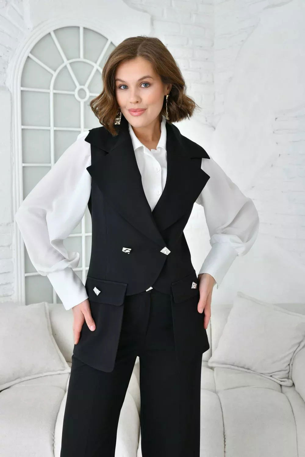 Gold Buttoned Vest Suit Black 