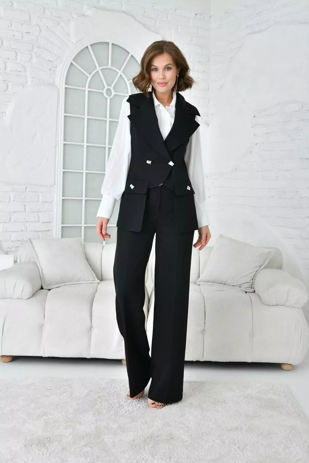 Gold Buttoned Vest Suit Black 