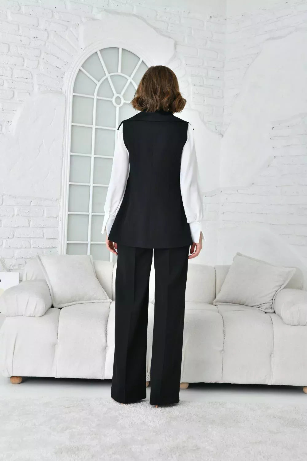 Gold Buttoned Vest Suit Black 