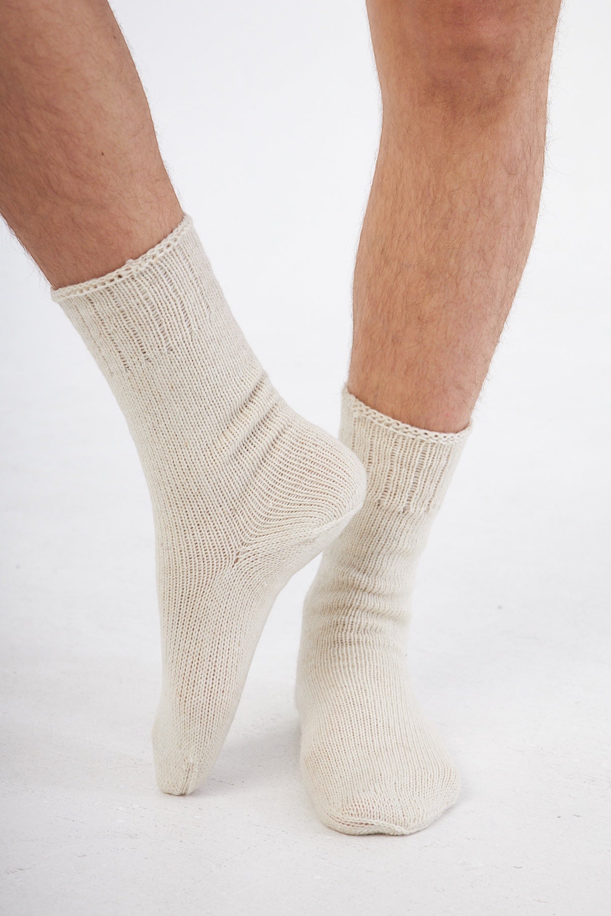 Hand-Knitted Wool Socks for Men SCB-326 