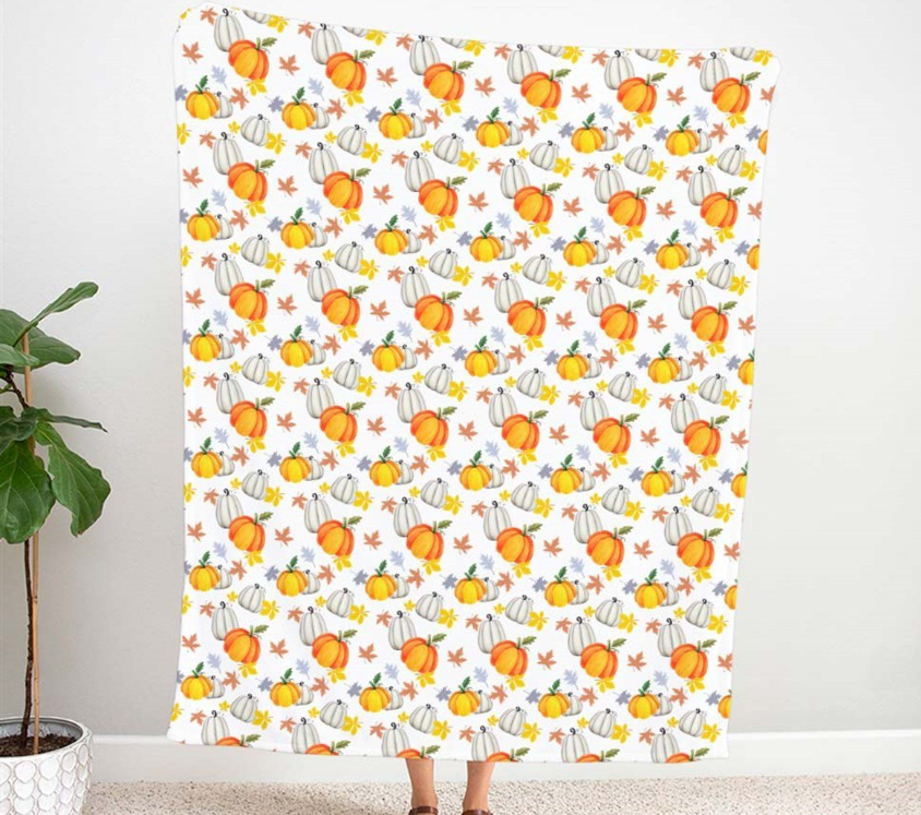 White Background Pumpkin Patterned Fabric SCB032 