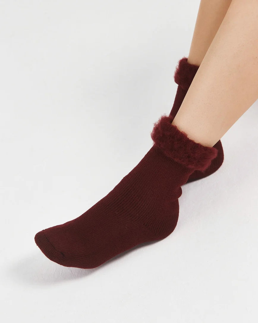 Women's Winter Thermal Socks in Burgundy SCB-342 